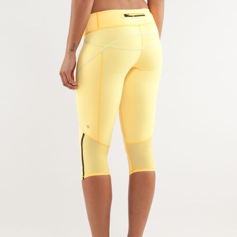 Lululemon Capri Leggings in Yellow, Size 8